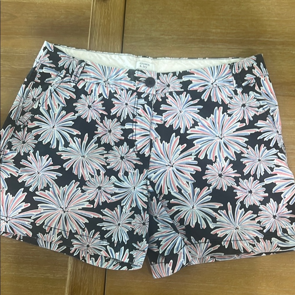 Crown & Ivy Fireworks shorts just in time for the 4th of July Like brand new!
